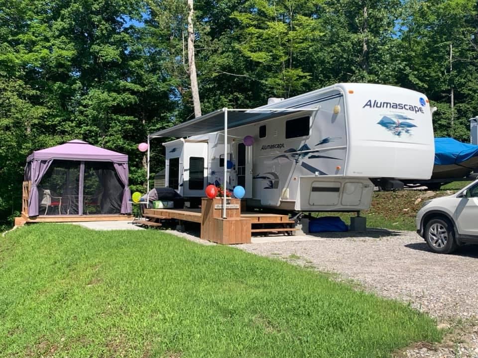 Camping Lac 31 Milles | 20 Chemin de la Baie Noire, Sainte-Thérèse-de-la-Gatineau, QC J0X 2X0, Canada | Phone: (819) 441-8935