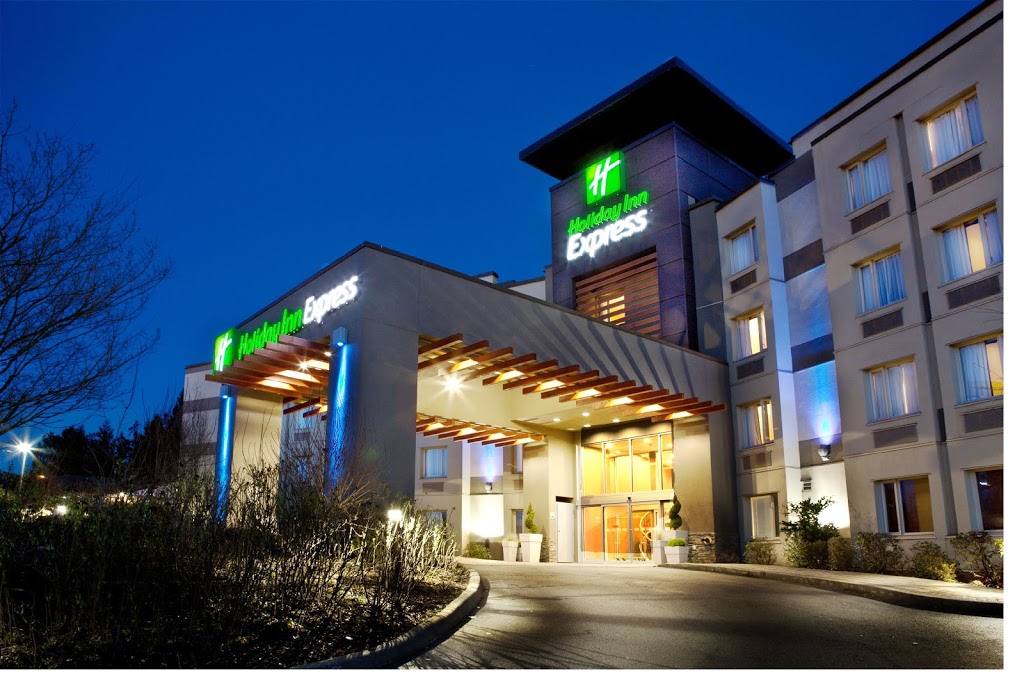 Holiday Inn Express & Suites Langley | 8750 204 St, Langley City, BC V1M 2Y5, Canada | Phone: (604) 882-2000