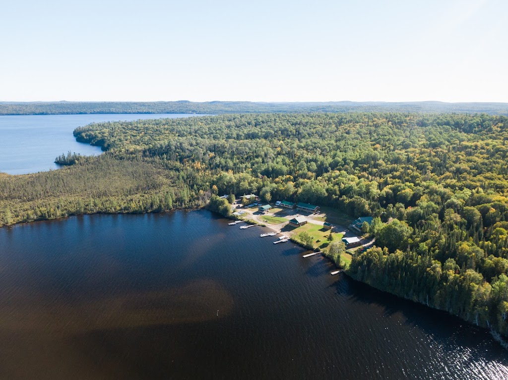 Stramond Lake Lodge | Unnamed road, Lac-Lenôtre, QC J0W 1H0, Canada | Phone: (514) 592-0079