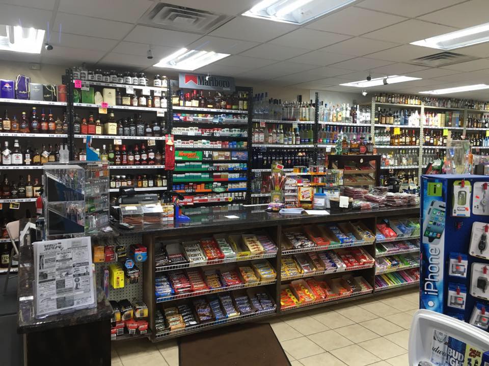 Uptown Dannys liquor | 650 Pointe Tremble Rd, Algonac, MI 48001, USA | Phone: (810) 794-1133