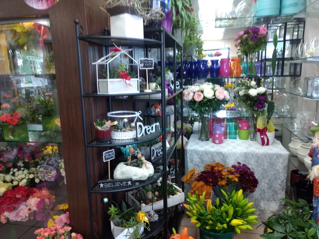 Junes Flower & Gift Shoppe | 2812 Victoria Park Ave, North York, ON M2J 4A8, Canada | Phone: (416) 491-8899