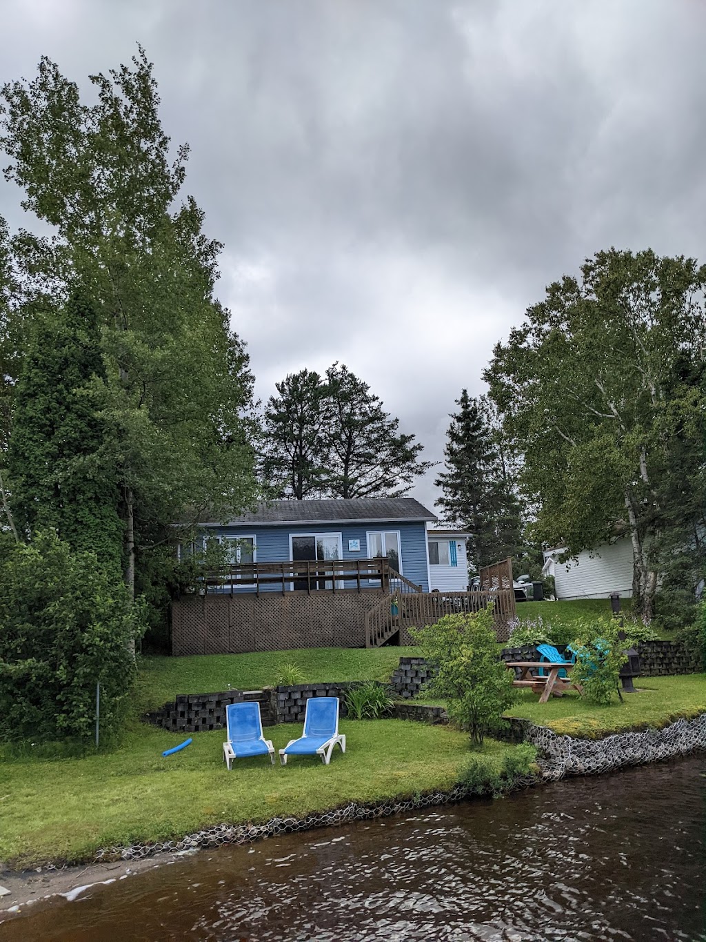 Chalet du lac Goth | 120 sentier Lévesque, Saint-Félix-dOtis, QC G0V 1M0, Canada | Phone: (418) 820-6610