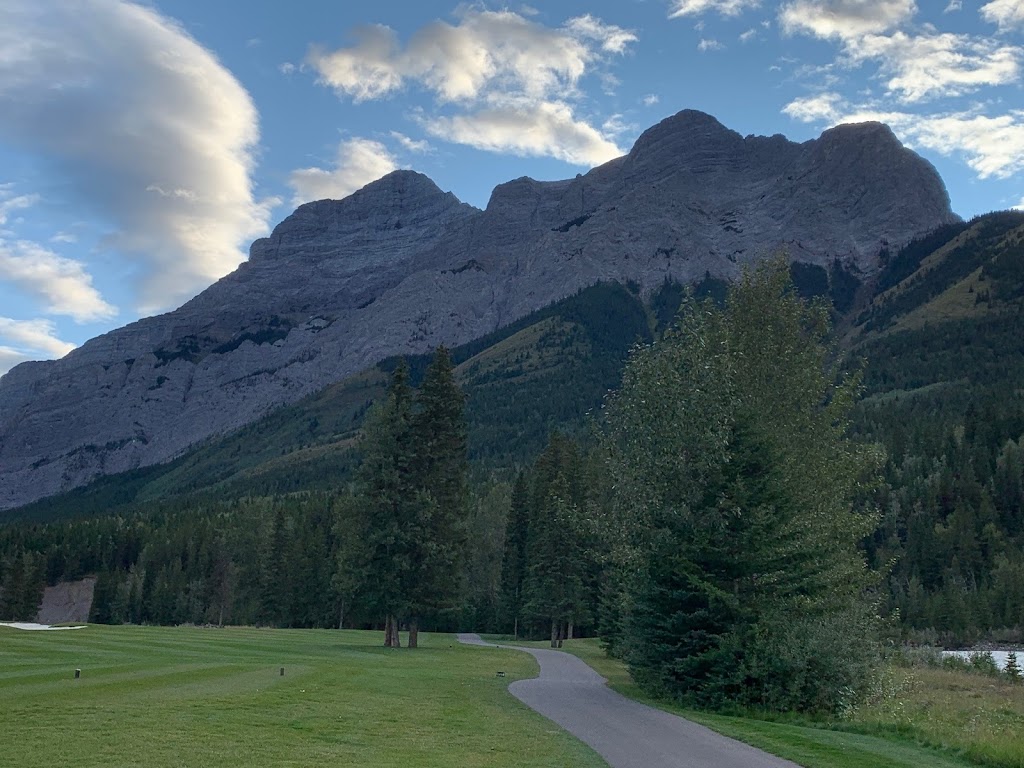 Golf Canadas West | 538 Grotto Rd, Canmore, AB T1W 1J2, Canada | Phone: (877) 323-3633