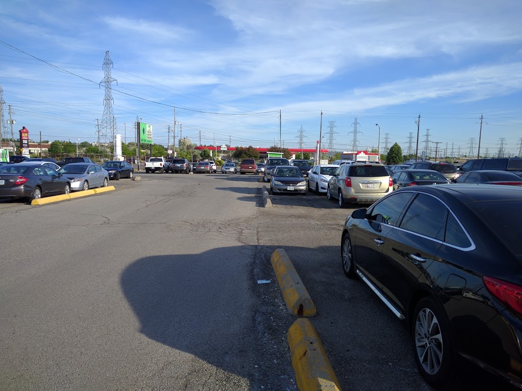 ParkN Fly Toronto Airport Parking | 626 Dixon Rd, Etobicoke, ON M9W 1J1, Canada | Phone: (905) 677-9143