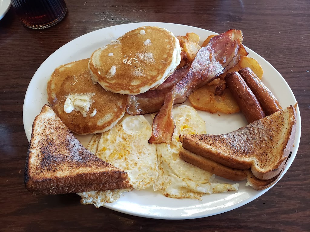 ScoopsRestaurant Breakfast and Lunch | 8123 Lundys Ln, Niagara Falls, ON L2H 1H3, Canada | Phone: (905) 356-5527