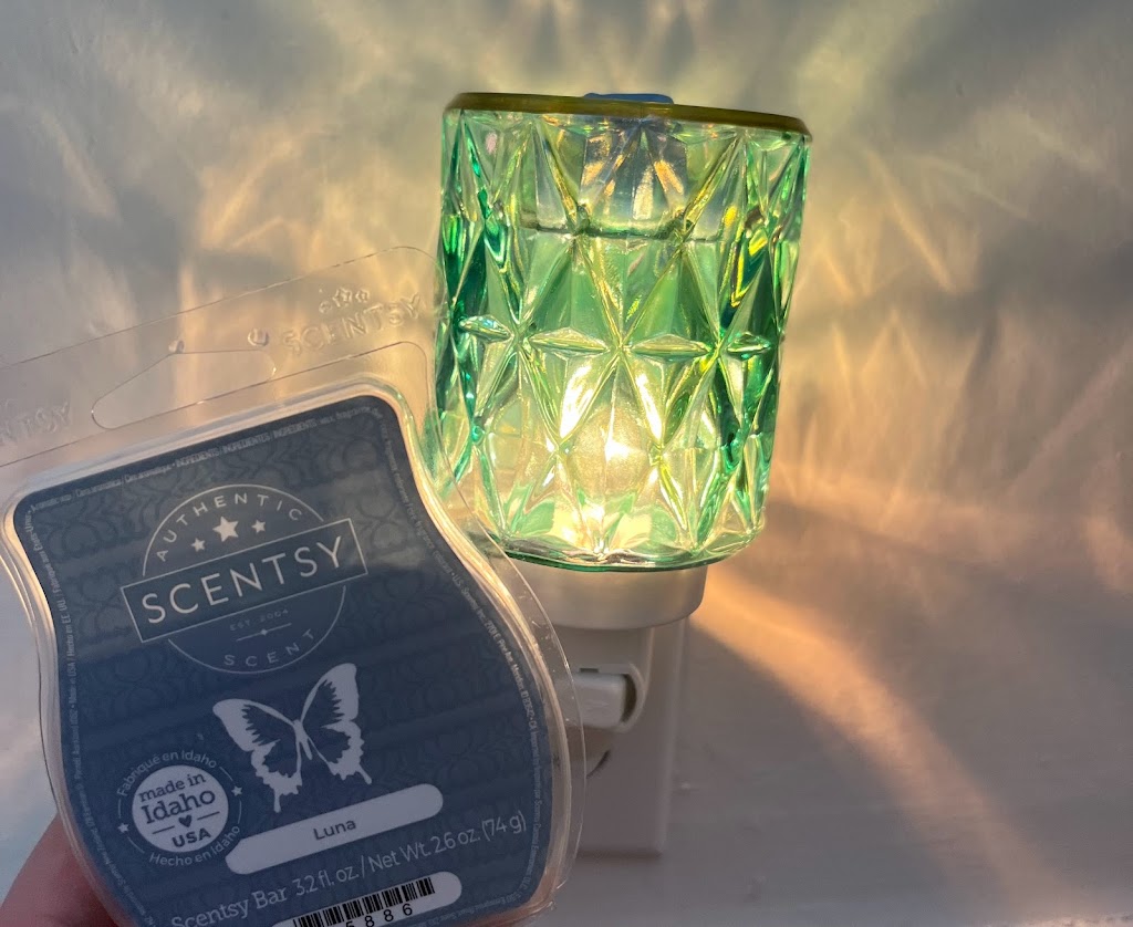 Lisa Dubois Scentsy | 6 Rue Marquette, Trois-Rivières, QC G8T 6V1, Canada | Phone: (819) 699-4660