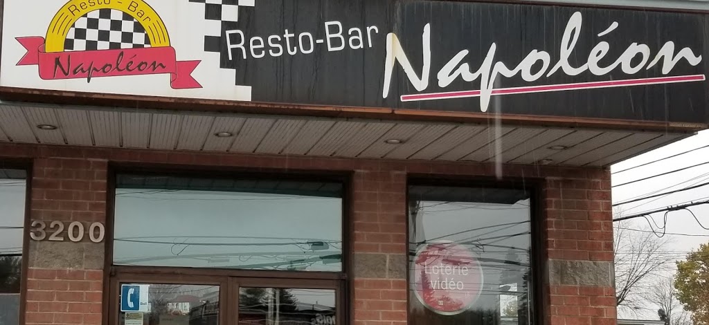Resto-Bar Napoleon | 3200 Chemin Gascon, Terrebonne, QC J6X 3Z3, Canada | Phone: (450) 477-6251
