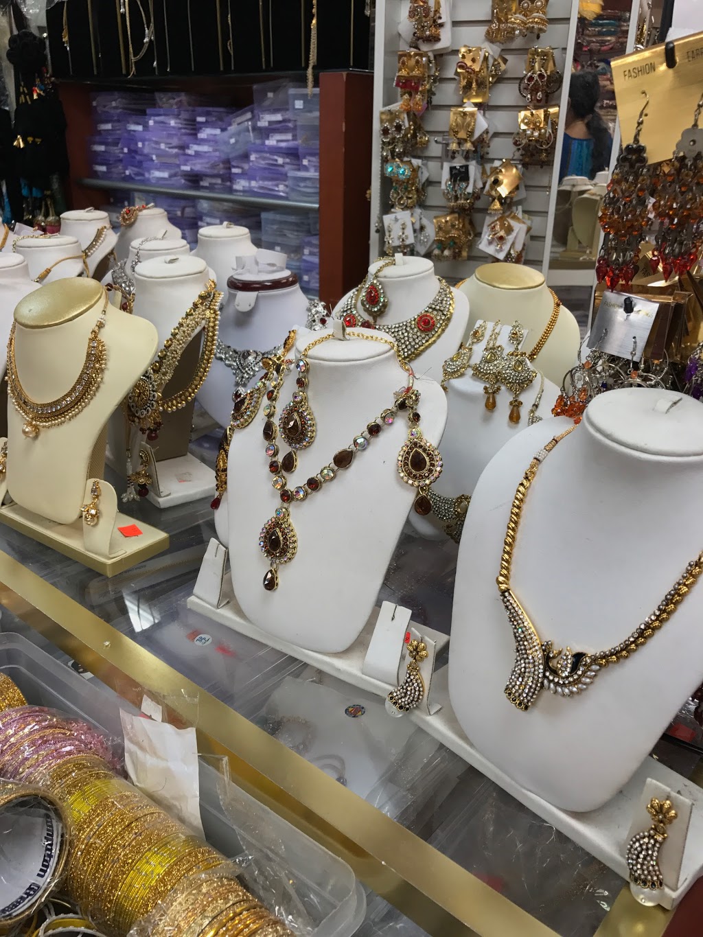 Varathas Silk & Giftware | 4565 Sheppard Ave E, Scarborough, ON M1S 1V3, Canada | Phone: (416) 291-4144