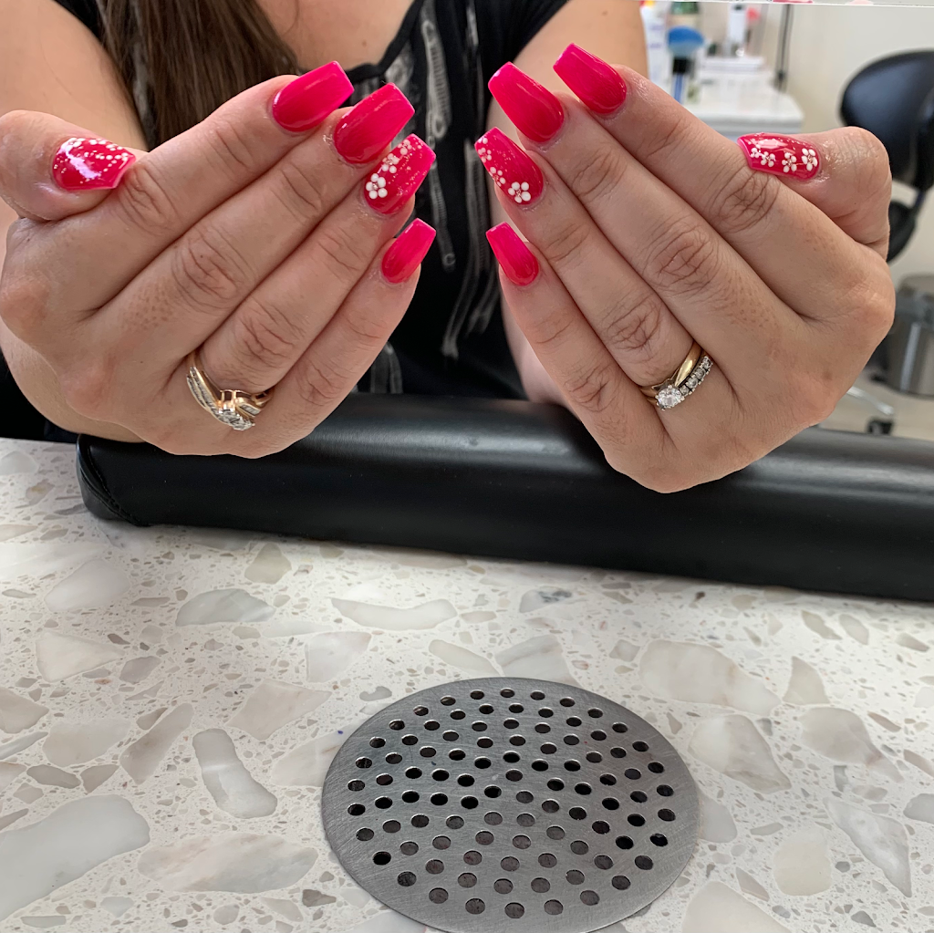 Family Nails and Spa | 174 Hamilton Regional Rd 8, Stoney Creek, ON L8G 1C3, Canada | Phone: (905) 930-7977