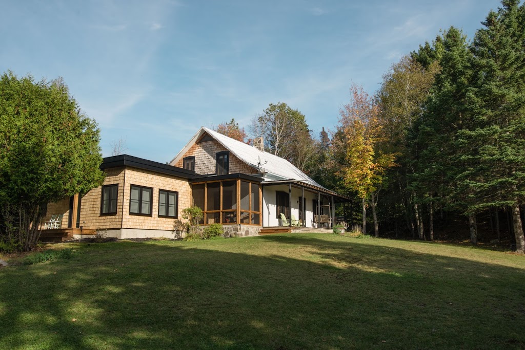 CEDAR CREEK, PETIT TRAIN DU NORD, LAURENTIANS | 1735 Chemin de la Gare, Val-Morin, QC J0T 2R0, Canada | Phone: (819) 324-9663