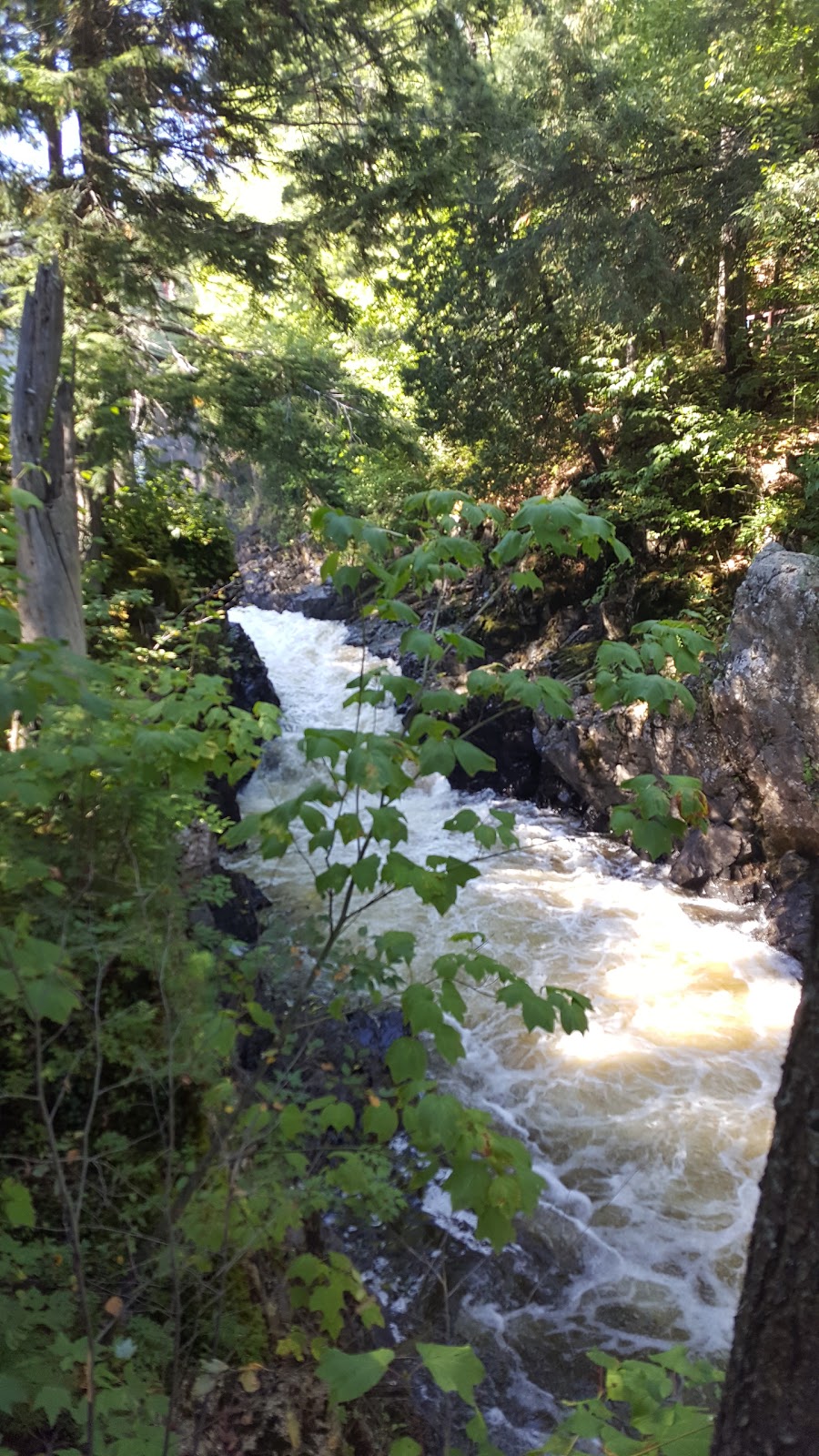 Parc des Chutes de Sainte-Ursule | 2575 Rang des Chutes, Sainte-Ursule, QC J0K 3M0, Canada | Phone: (819) 228-3555