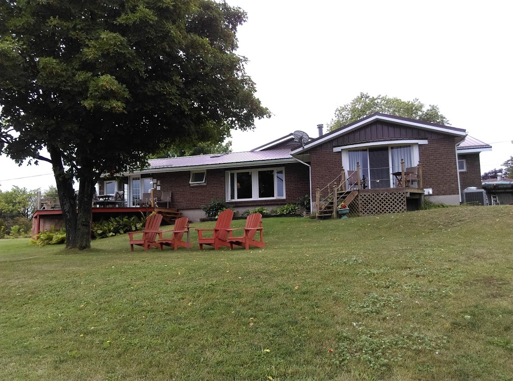 Willow Shores Bed & Breakfast | 29 Martin Meadow Ln, Manitowaning, ON P0P 1N0, Canada | Phone: (705) 677-4977