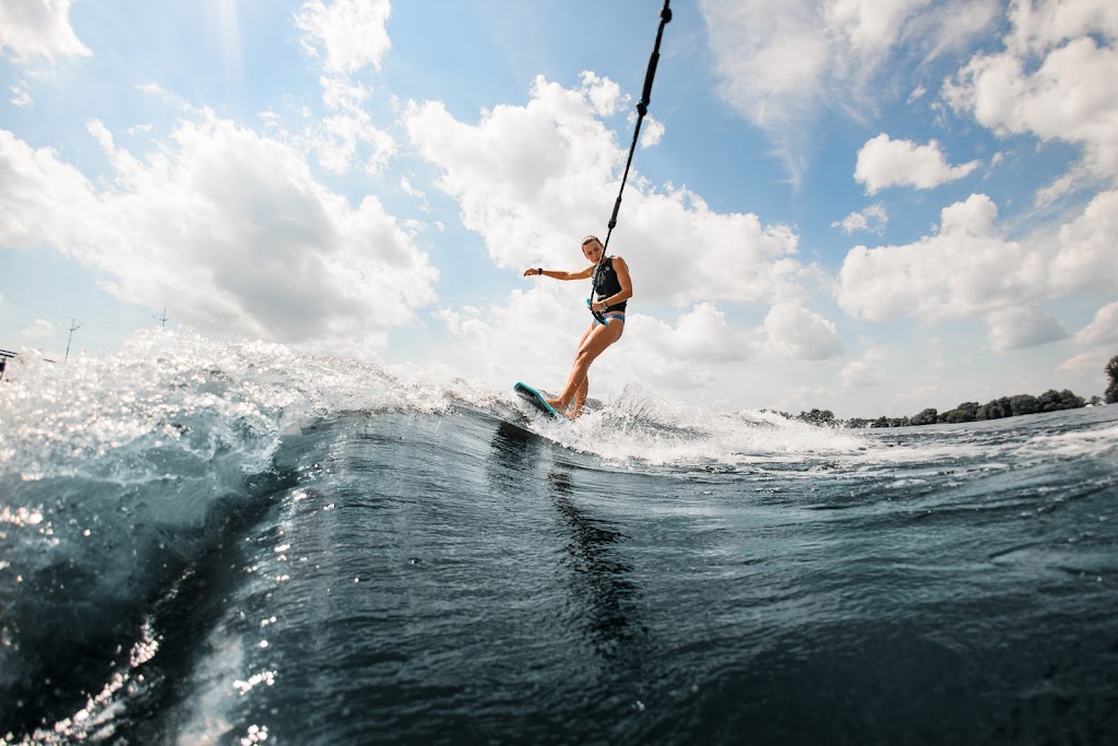 Vancouver Wakesurf | 1060 Shakespeare Ave, North Vancouver, BC V7K 1G1, Canada | Phone: (604) 314-6988