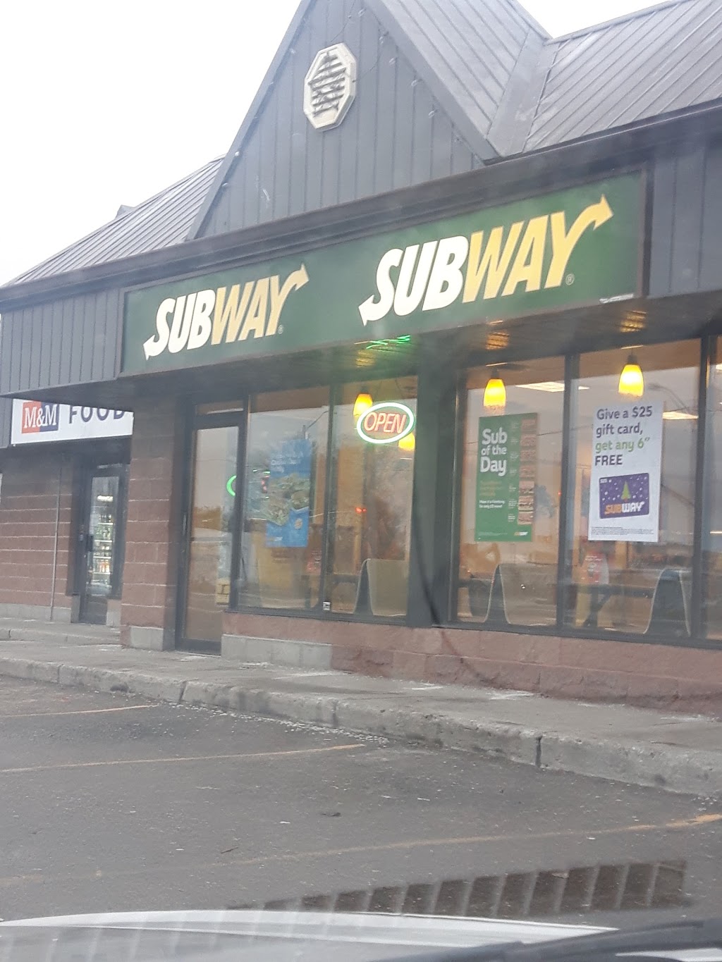 Subway | 395 Daniel St S, Arnprior, ON K7S 3G9, Canada | Phone: (613) 623-9508