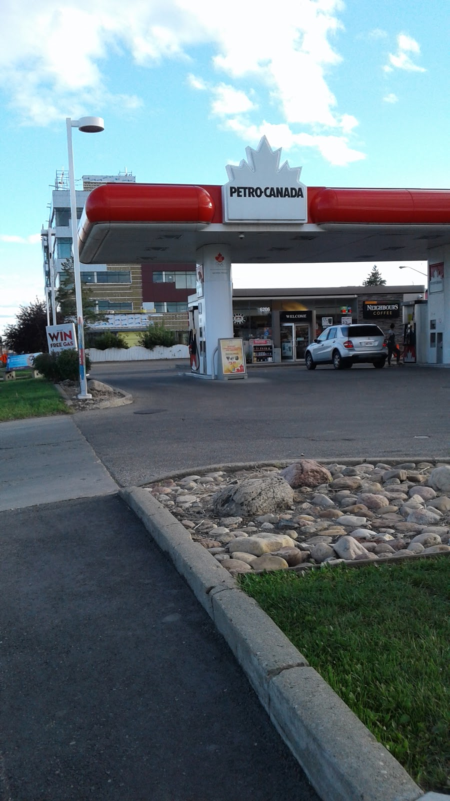 Petro-Canada & Car Wash | 6206 104 St NW, Edmonton, AB T6H 2K7, Canada | Phone: (780) 434-9710