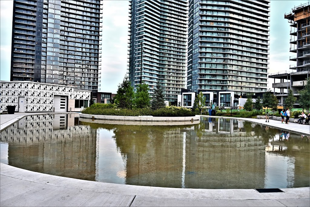 Ethennonnhawahstihnen Park | 80 McMahon Dr, North York, ON M2K 0E4, Canada | Phone: (416) 338-2650