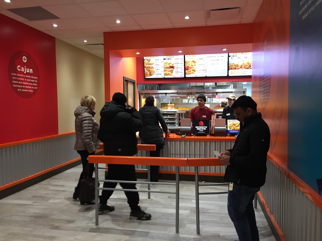 Popeyes Louisiana Kitchen | 666 Burnhamthorpe Rd Unit 23, Etobicoke, ON M9C 2Z4, Canada | Phone: (416) 620-0666