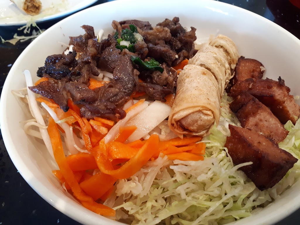 Com Pho Asia | 16635 Yonge St, Newmarket, ON L3X 1W4, Canada | Phone: (905) 830-9626