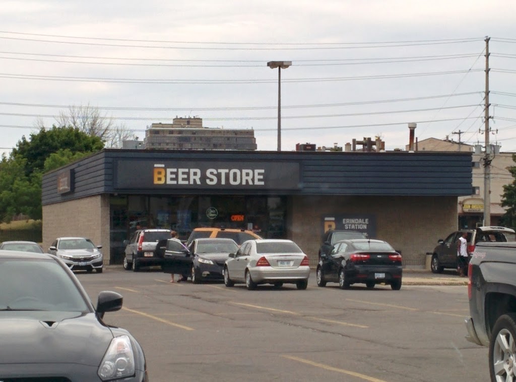 Beer Store | 3030 Erindale Station Rd, Mississauga, ON L5C 2T3, Canada | Phone: (905) 279-2913