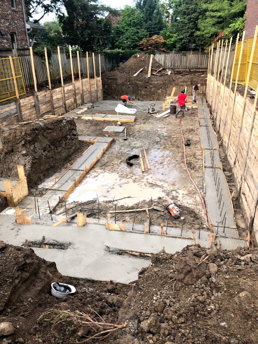 EarthWorx Demolition Excavation Shoring and Culverts | 10 Oscar Ct, North York, ON M2K 2A4, Canada | Phone: (416) 840-6440