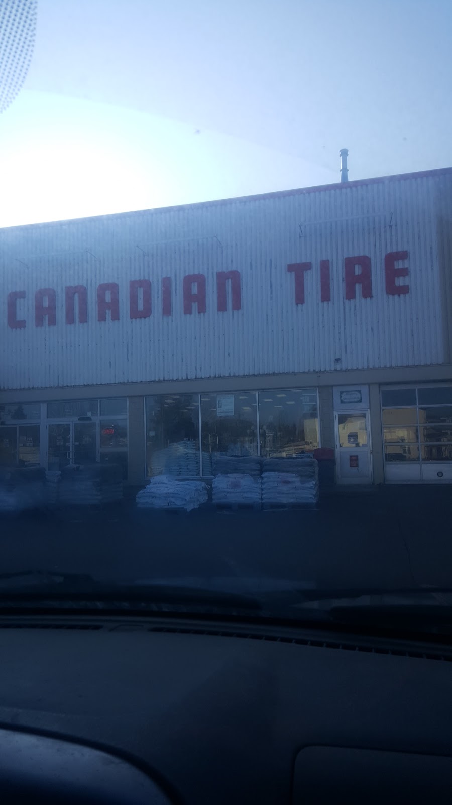 Canadian Tire | 84 Wellington Street South Unit 1 & 2 Box 2070, St. Marys, ON N4X 1C3, Canada | Phone: (519) 284-1690