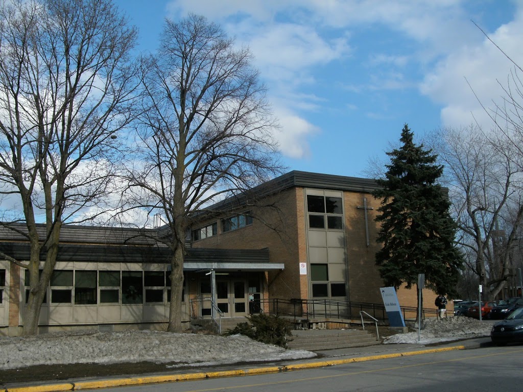 École Rabeau | 830 Avenue Notre - Dame, Saint-Lambert, QC J4R 1R8, Canada | Phone: (450) 671-0178