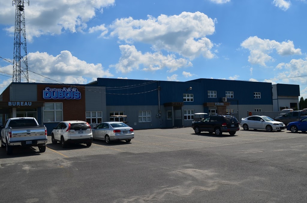 Camions Dubois Inc. | 2745 Rue Principale, Saint-Jean-Baptiste, QC J0L 2B0, Canada | Phone: (450) 464-4631