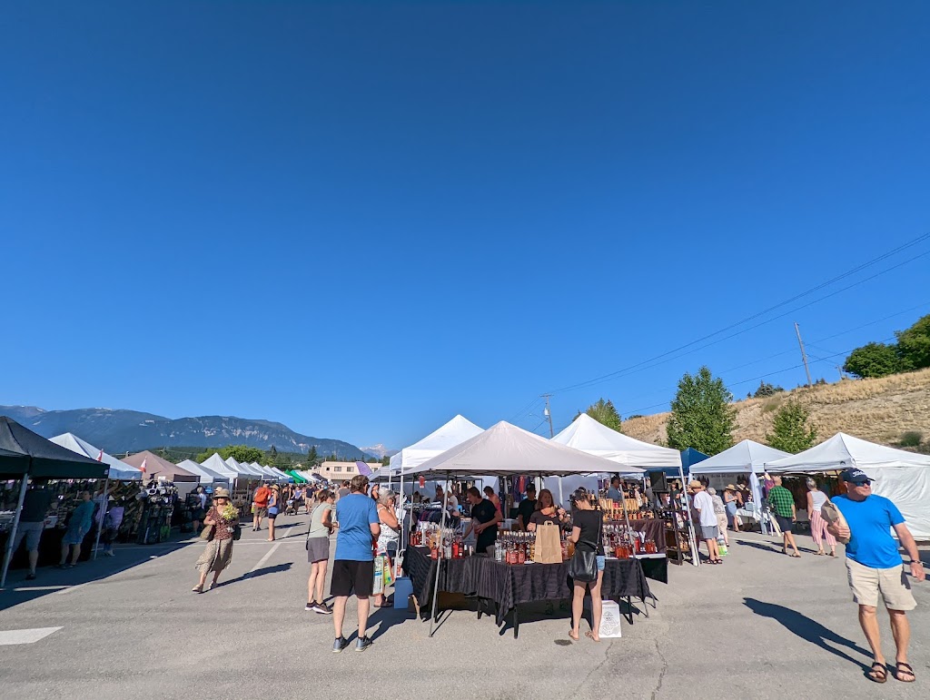 Farmers and Artists Market | 528 6th Ave, Invermere, BC V0A 1K0, Canada | Phone: (250) 342-6994