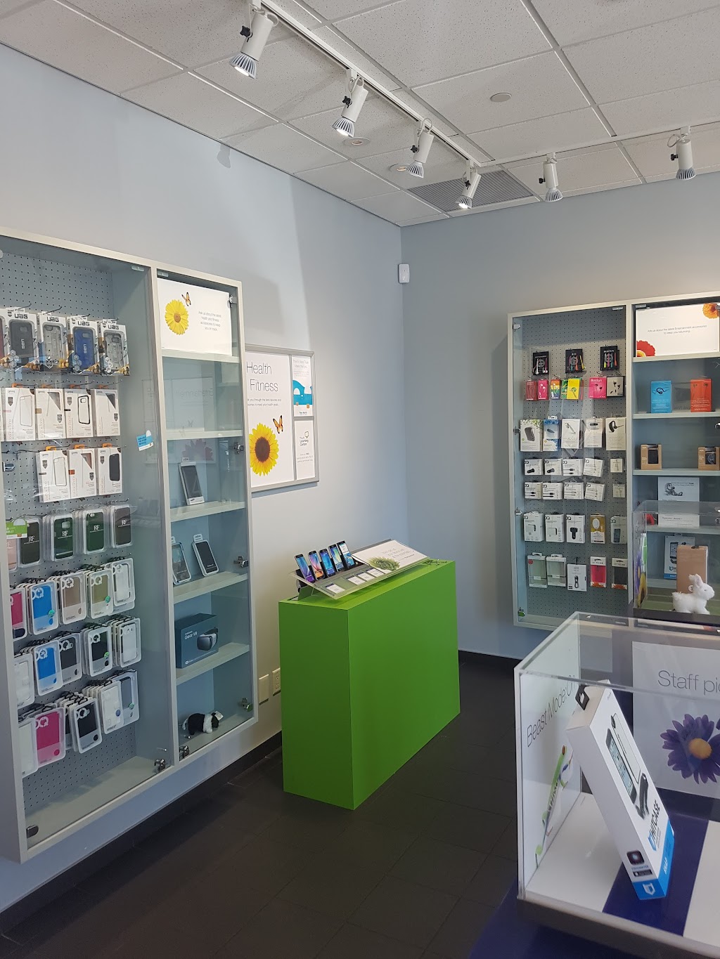 Tom Harris TELUS & Koodo Store | 16041 24 Ave #30, Surrey, BC V3Z 9H7, Canada | Phone: (604) 538-2902