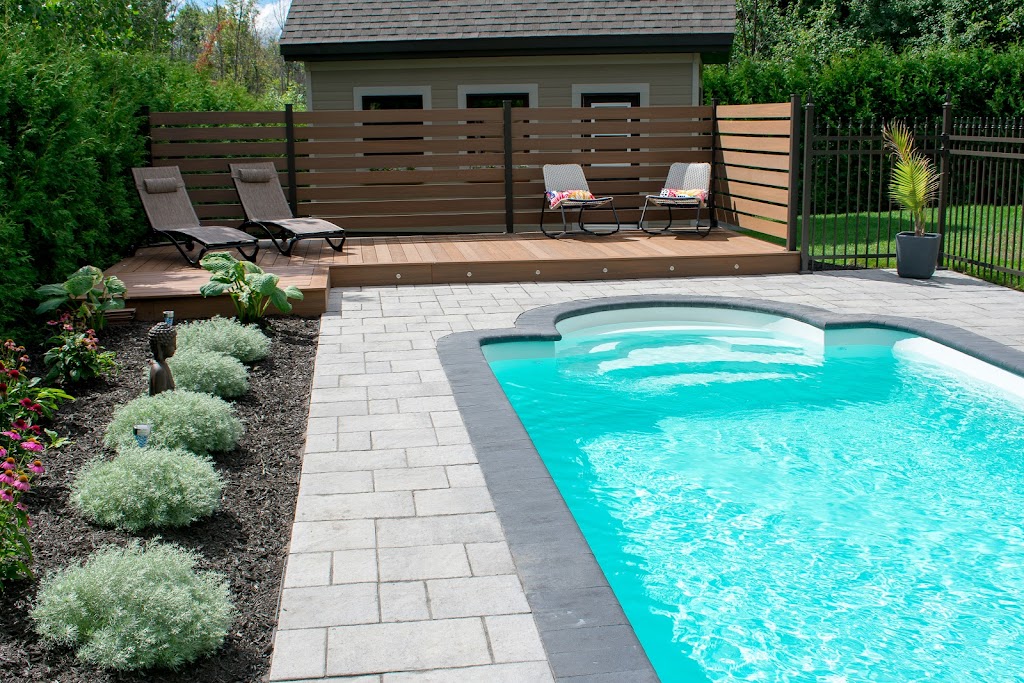 Piscine en fibre Okéanos Québec | 4506 Bd Sainte-Anne, Québec, QC G1C 2K3, Canada | Phone: (418) 667-6000