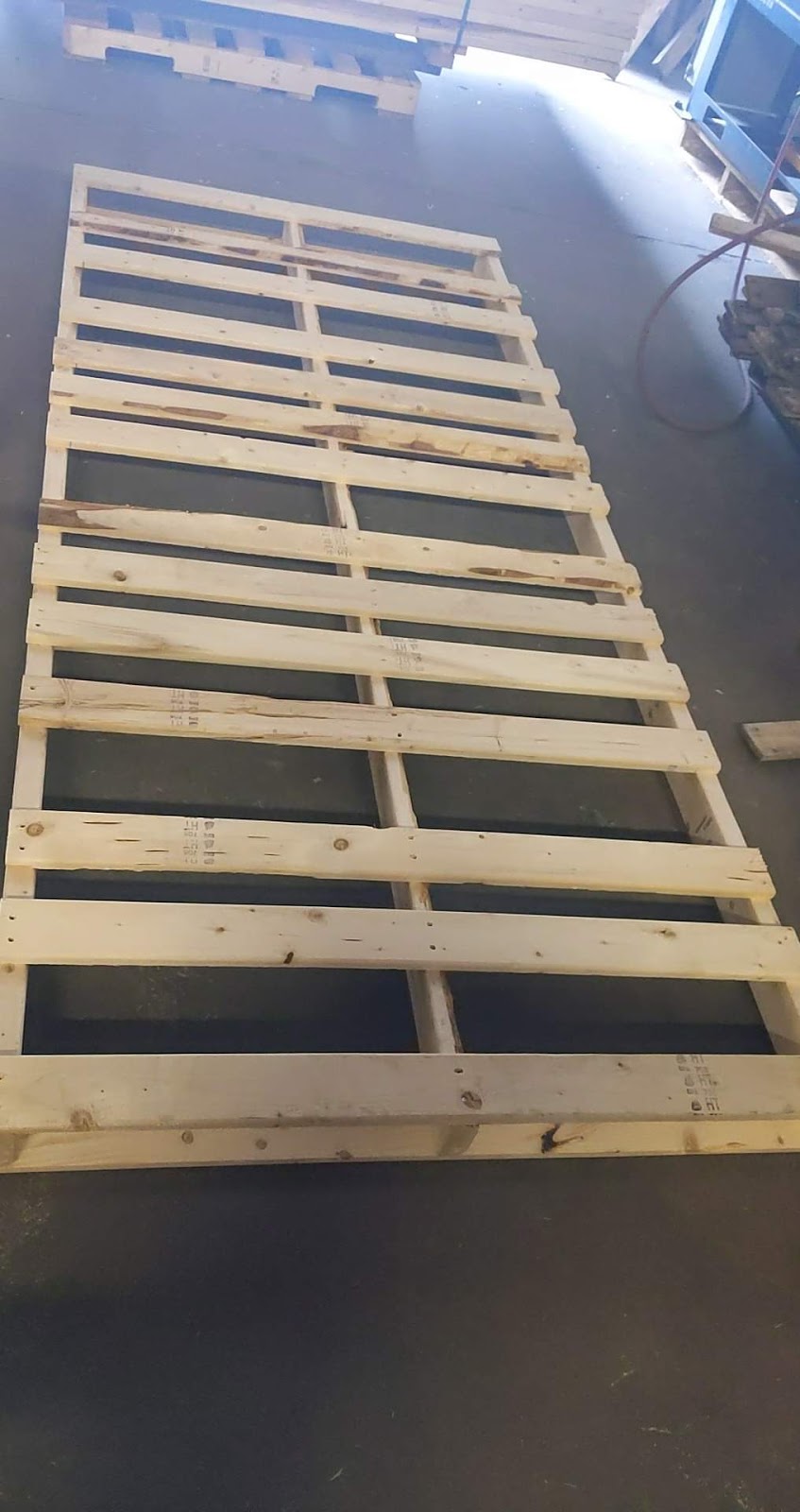 HD Pallets & Recycling | 35 Glamis Rd, Cambridge, ON N1R 6W3, Canada | Phone: (519) 620-2888