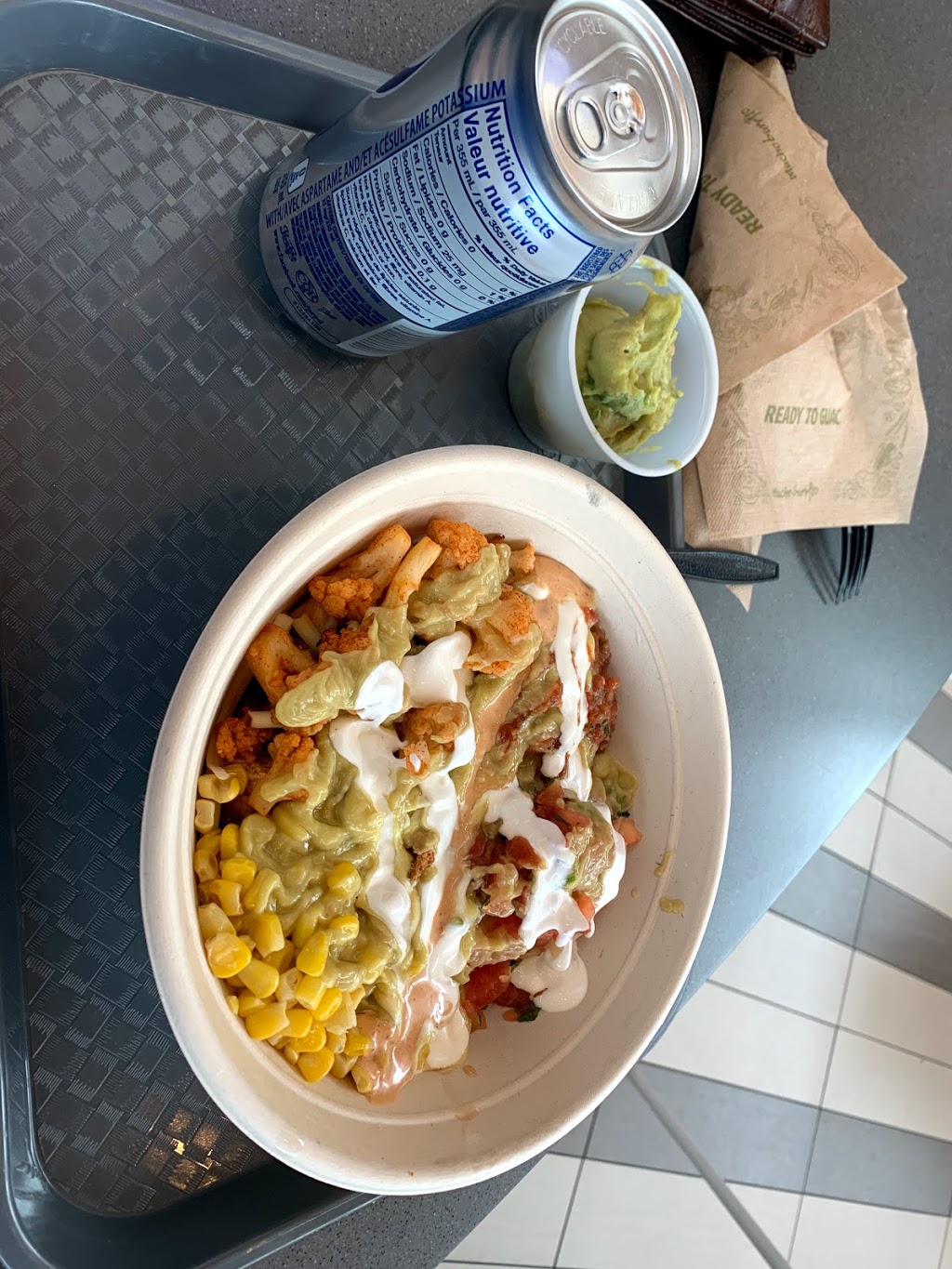 Mucho Burrito Fresh Mexican Grill | 3100 HOWARD AVE DEVONSHIRE MALL, UNIT FCU7, Windsor, ON N8X 3Y8, Canada | Phone: (519) 969-6666