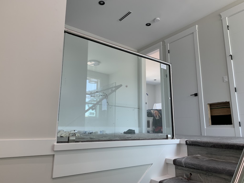 Intense Glass & shower doors Ltd | 12312 82a Ave #6, Surrey, BC V3W 0T7, Canada | Phone: (778) 322-0861