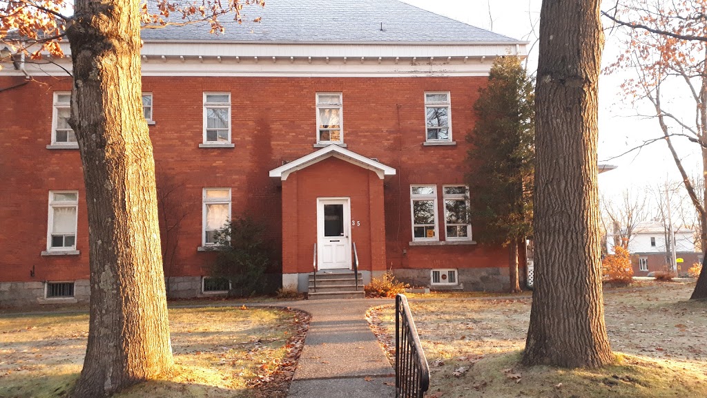 Presbytères-Eglises Catholiques | 35 Rue du Curé-LaRocque, Sherbrooke, QC J1C 0T2, Canada | Phone: (819) 846-2377