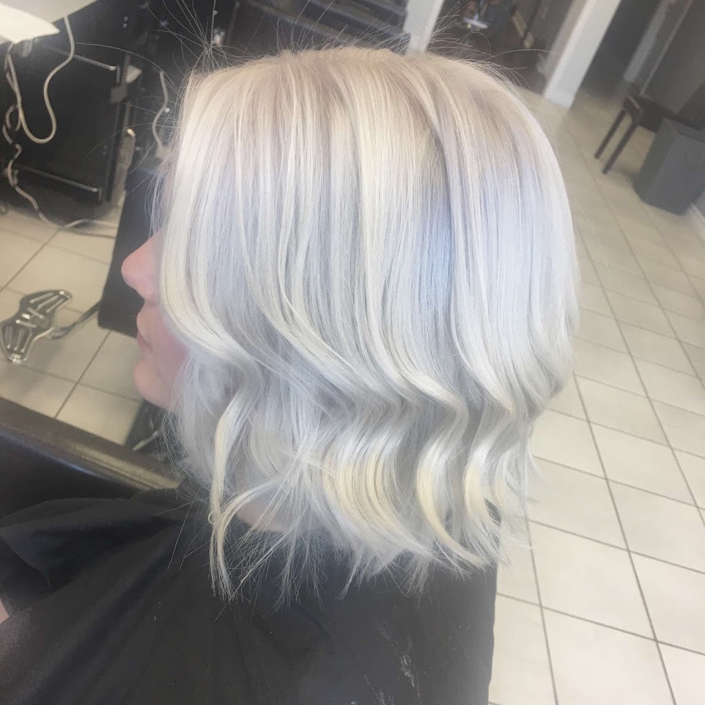 Status Salon | 1004 Carson Rd, Barrie, ON L4M 6L9, Canada | Phone: (705) 792-1189