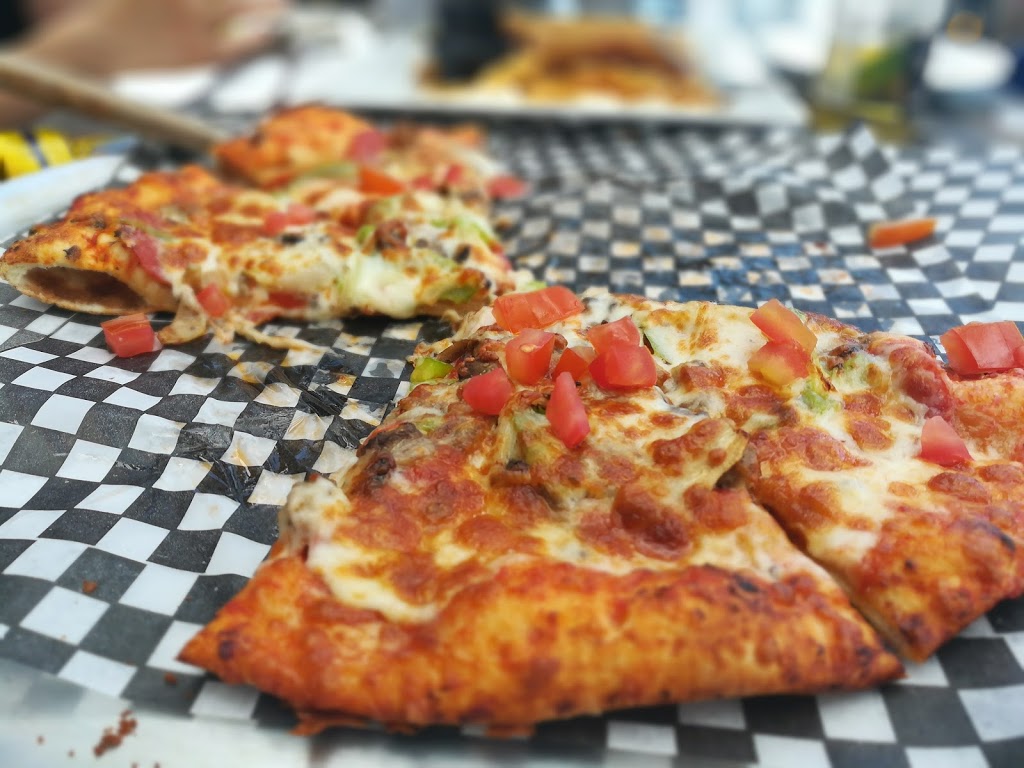 The Waterfront Grill and Pizzeria | 5842 Beach Ave, Peachland, BC V0H 1X7, Canada | Phone: (250) 767-3255