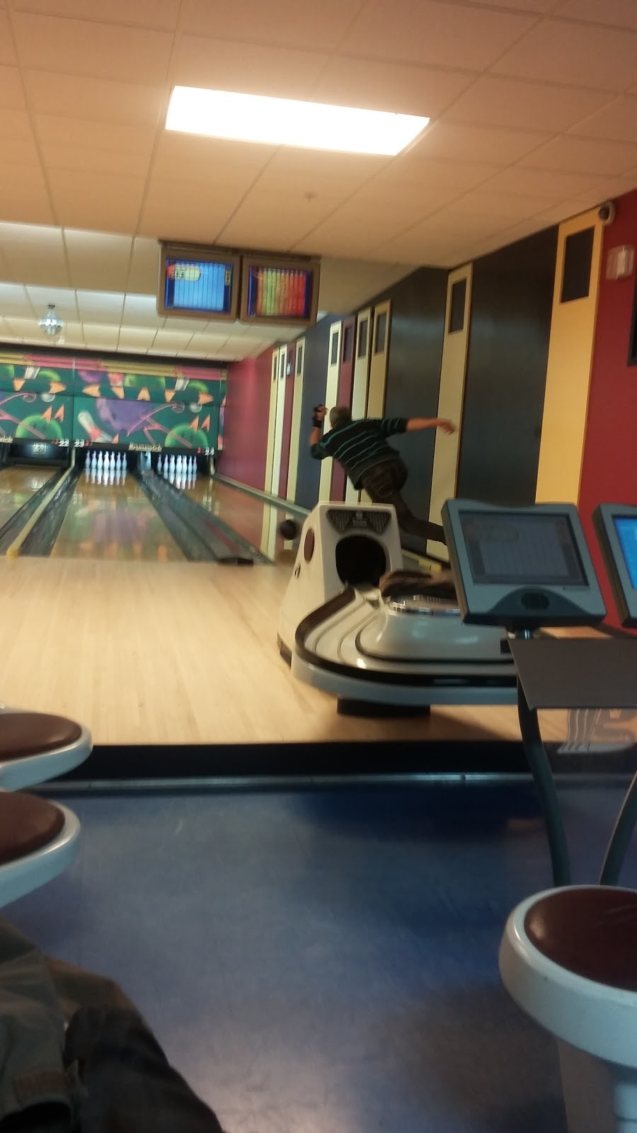 Bowling Mirabel de St-Jerome | 244 Rue Scott, Saint-Jérôme, QC J7Z 1H1, Canada | Phone: (450) 432-1757