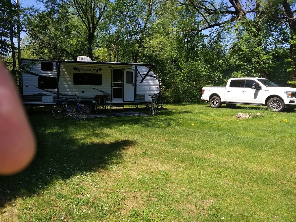 Camping Au Pin DErable Inc | 161 Chemin du Lac Bertrand, Sainte-Sophie, QC J5J 2M1, Canada | Phone: (450) 436-8319