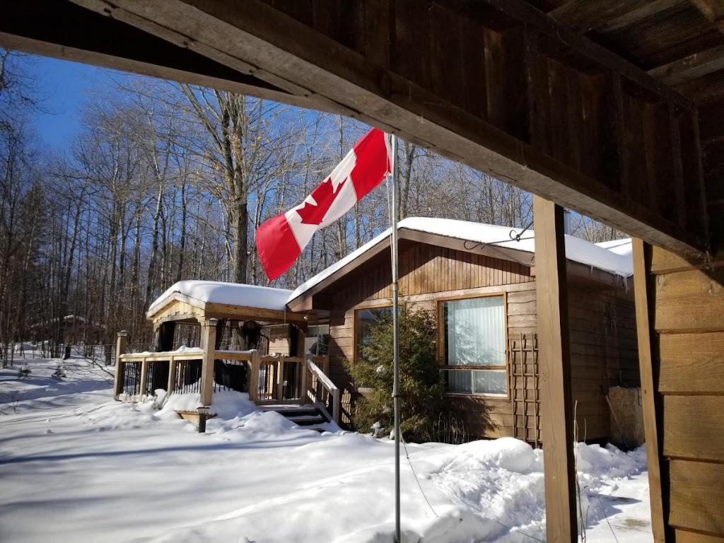 Maple Key Cabin Retreat | 2349 N Baptiste Lake Rd, Hastings Highlands, ON K0K 2S0, Canada | Phone: (905) 717-0172