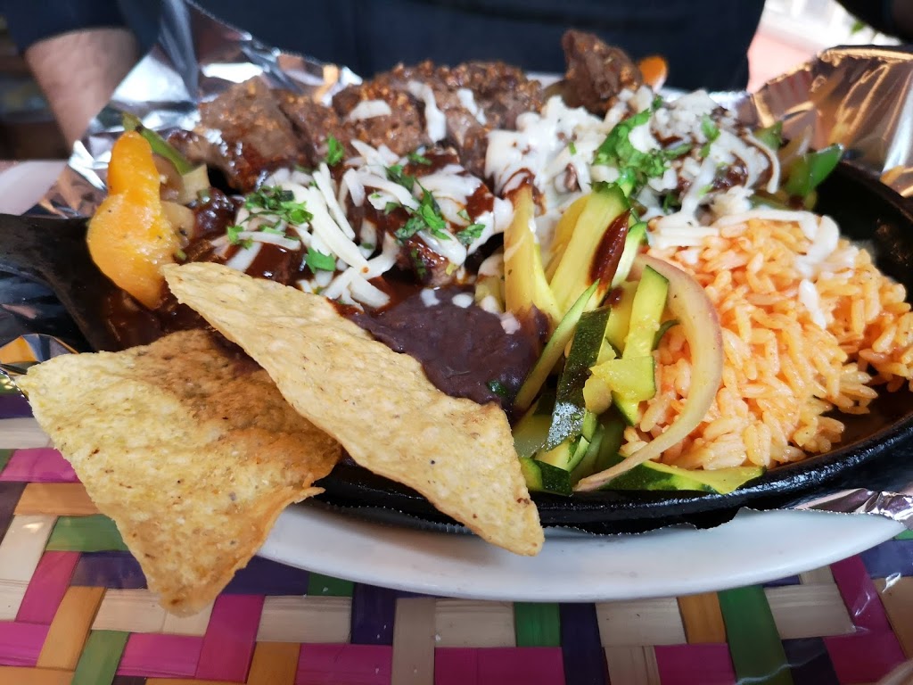 El Meson | 1678 Boulevard Saint-Joseph, Lachine, QC H8S 2N1, Canada | Phone: (514) 634-0442