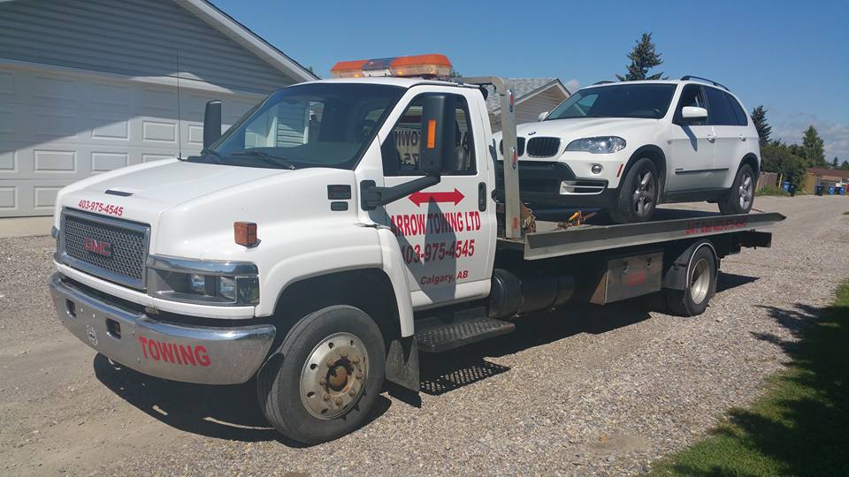 CALGARY ARROW TOWING | 2628 Catalina Blvd NE, Calgary, AB T1Y 6L7, Canada | Phone: (403) 975-4545