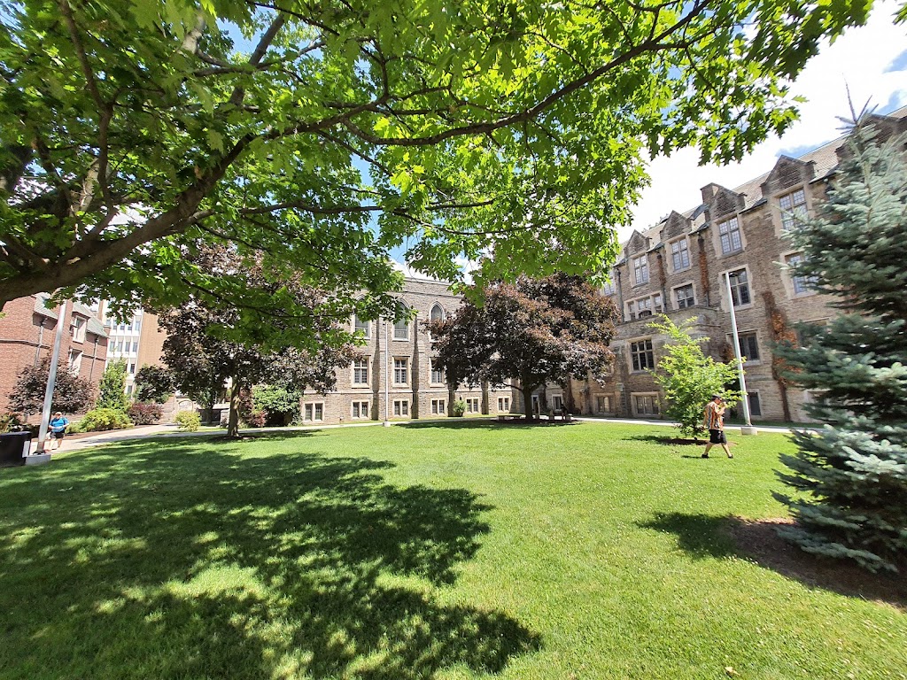 McMaster University | 1280 Main St W, Hamilton, ON L8S 4L8, Canada | Phone: (905) 525-9140