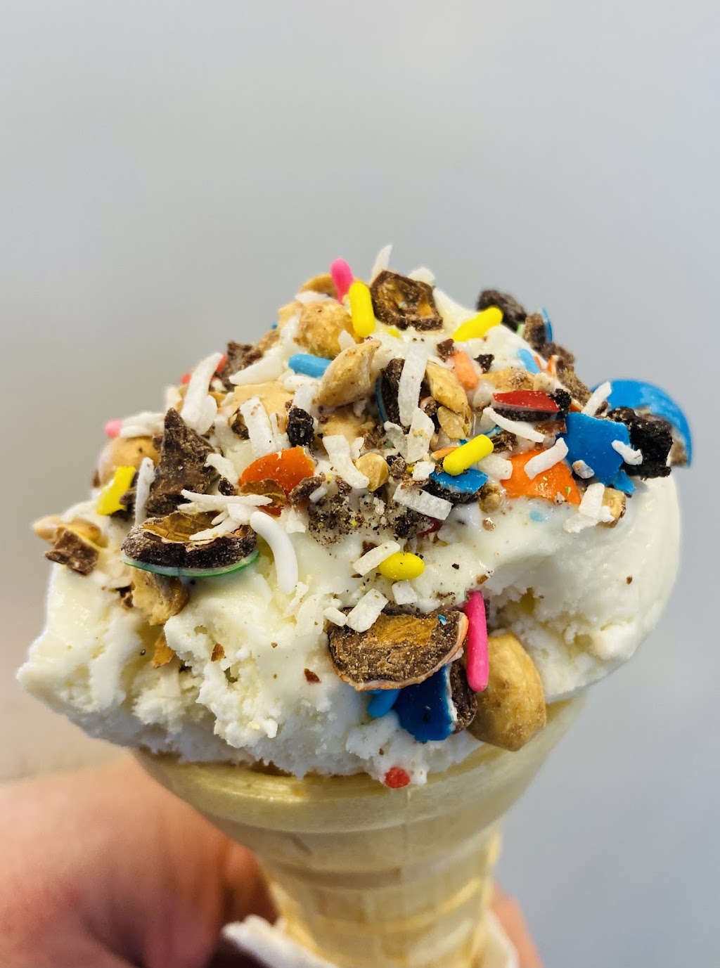 Caroline Ice Cream Shoppe | 4907 50th St, Caroline, AB T0M 0M0, Canada | Phone: (403) 722-0149