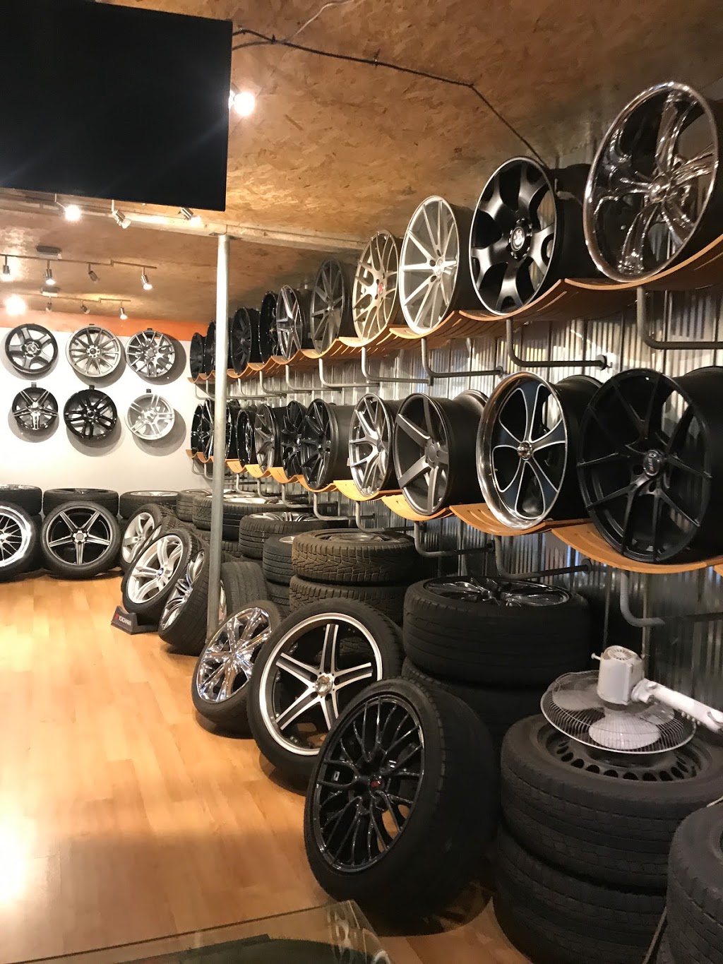 Focus Rims & Performance Supply | 70 Nebo Rd #3, Hamilton, ON L8W 2E3, Canada | Phone: (905) 318-2856