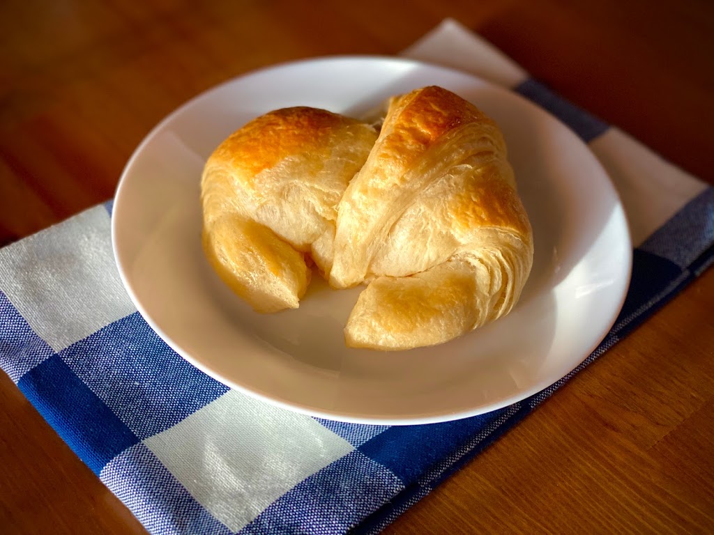 Vancouver Croissant | 3490 Gardner Ct #105, Burnaby, BC V5G 3K4, Canada | Phone: (604) 254-0323