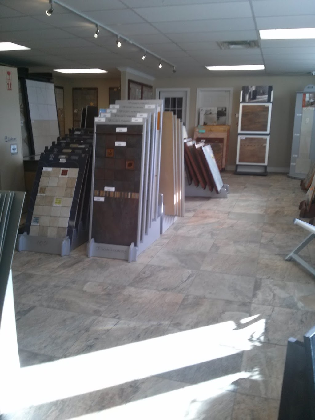 Metropolitan Tile & Stone | 37 Lancaster St W, Kitchener, ON N2H 4T1, Canada | Phone: (519) 571-8767