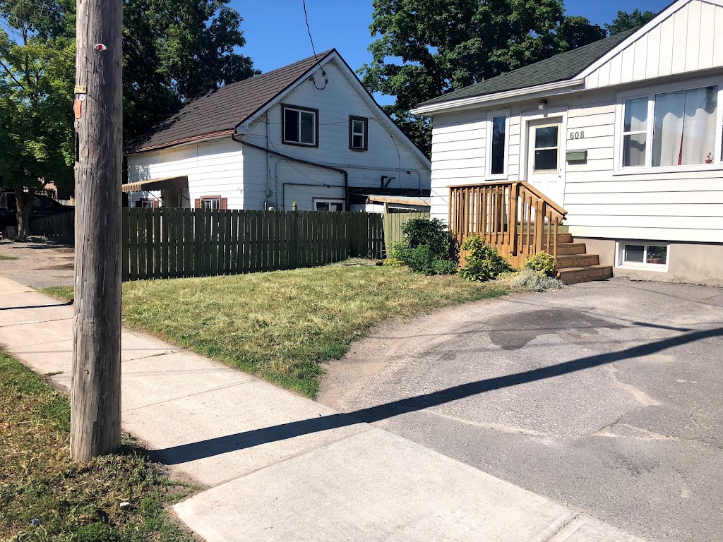 Peterborough Professional Lawn Care & Property Maintenance | 317 Mason Ave, Peterborough, ON K9H 4W4, Canada | Phone: (905) 925-2503