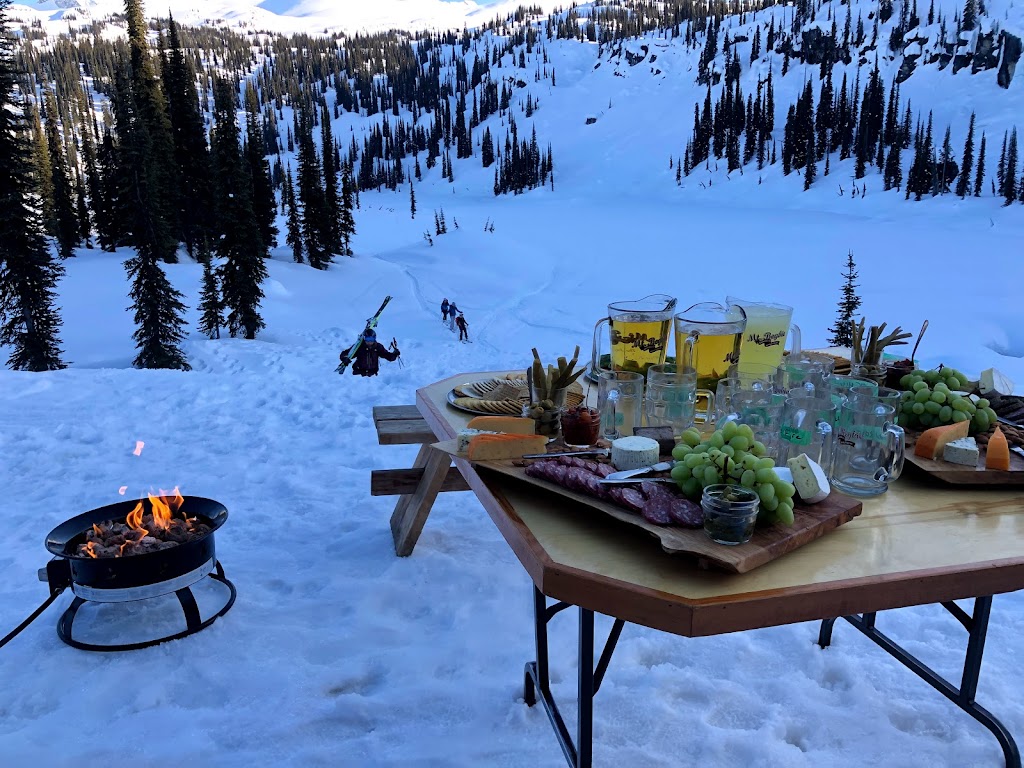 Blanket Glacier Chalet | British Columbia V0E 2S0, Canada | Phone: (403) 678-4102