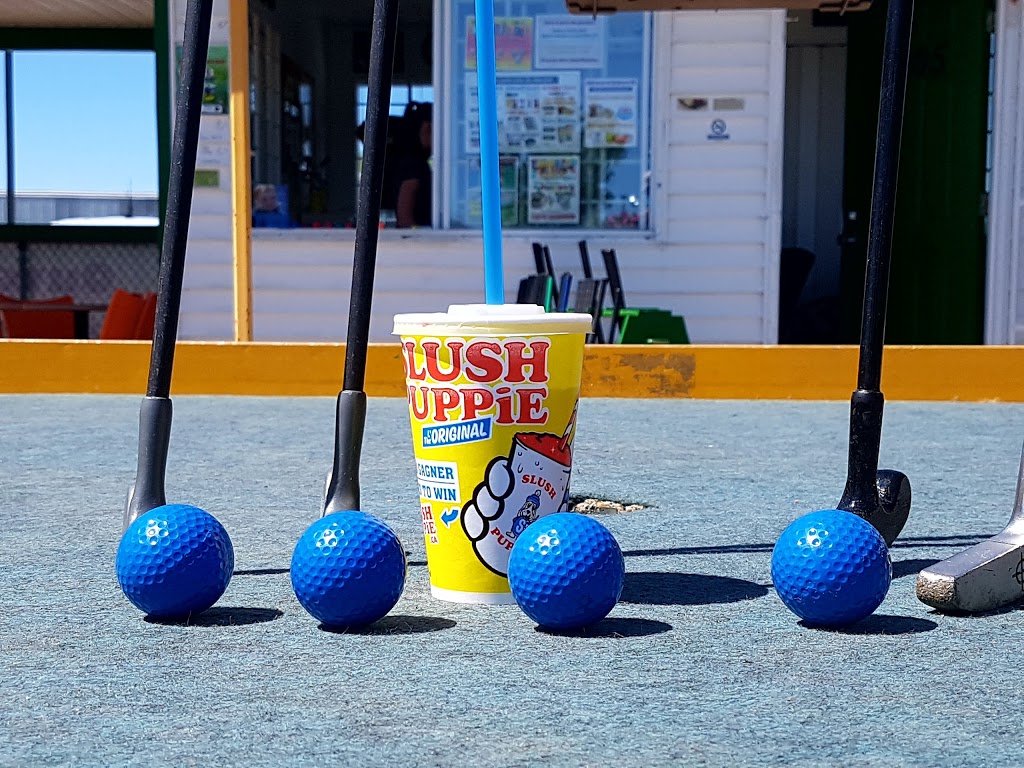 Mini-Putt de Trois-Rivières | 5205 Rue de Courcelette, Trois-Rivières, QC G8Y 4L4, Canada | Phone: (819) 378-9002