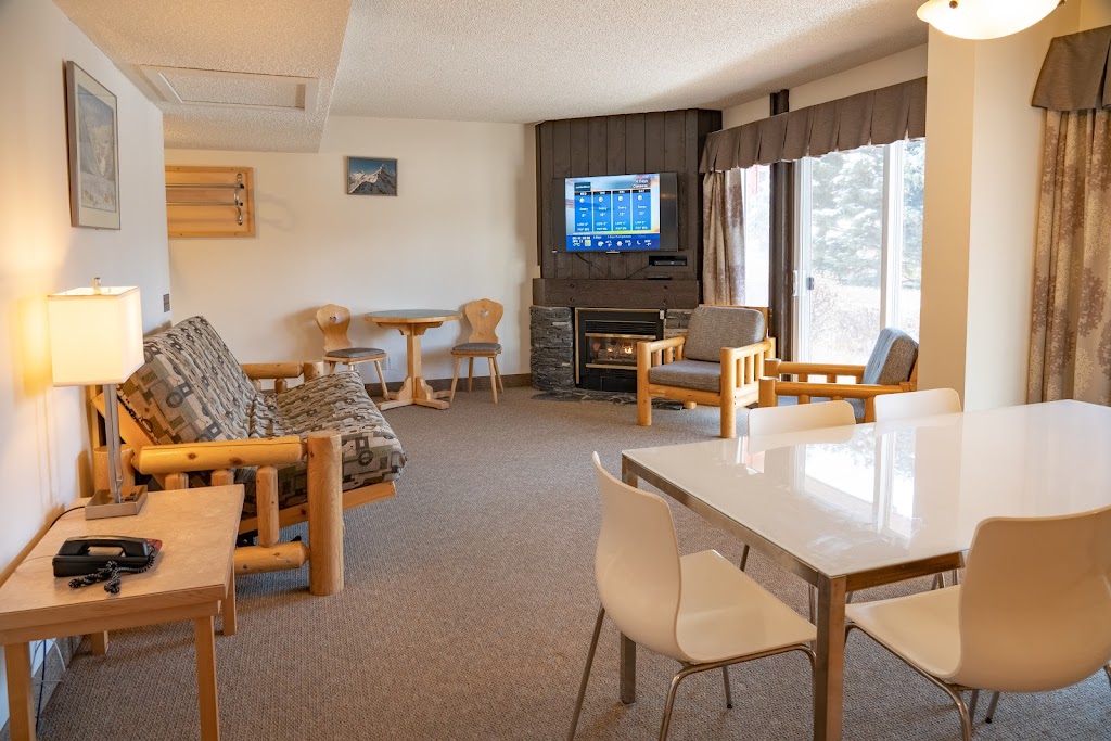 Rocky Mountain Ski Lodge | 1711 Bow Valley Trail, Canmore, AB T1W 1L7, Canada | Phone: (403) 678-5445